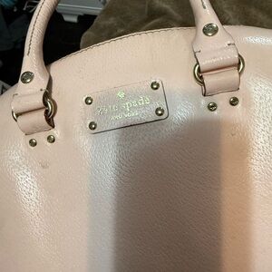 Kate spade crossbody bag 
Used 
Some imperfections/marked
Pink